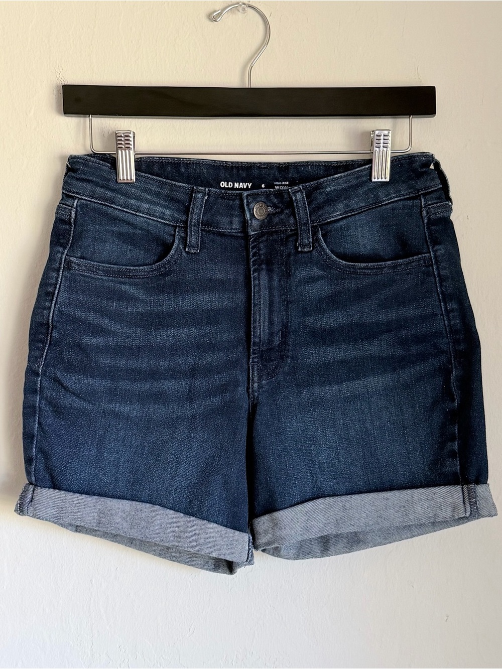 Old Navy High Rise WOW Dark Wash Denim Roll-Cuff Women’s Shorts, Sz 6 Stretch